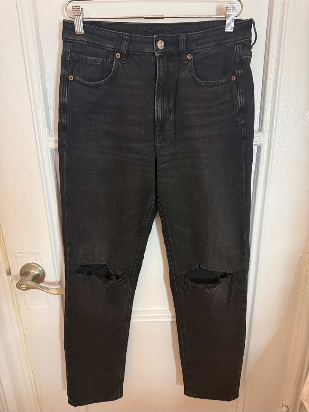 American Eagle Outfitters Women's Black Ripped Skinny Jeans